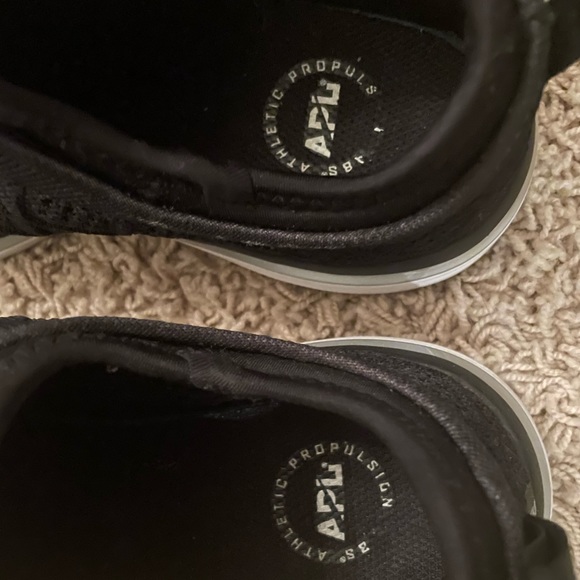 APL running shoes - Picture 6 of 7